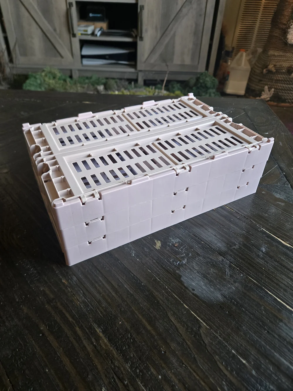 Collapsible Plastic Storage Crate in Light Lavender
